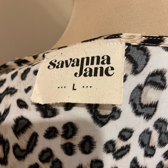 SAVANNA JANE Floral Embroidered Leopard Bell Sleeve Tunic Top - Large - Picture 7 of 9